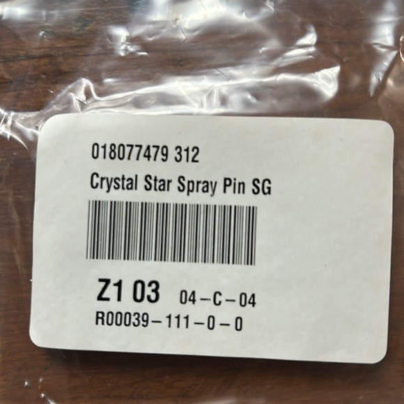 Coldwater Creek Crystal Star Spray Pin - Picture 3 of 4